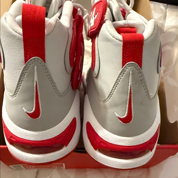 Nike Air Griffey Max 1 'Cincinnati Reds Away'  size 10.5 men’s - Picture 5 of 8